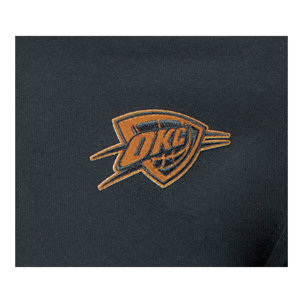 OKC THUNDER SPORTIQE SUEDE PATCH NAVIGATOR 1/4 ZIP - Applique