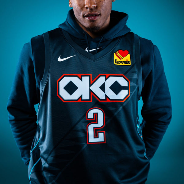 Model Wearing 2025-26 OKLAHOMA CITY THUNDER SHAI GILGEOUS-ALEXANDER CITY EDITION SWINGMAN JERSEY